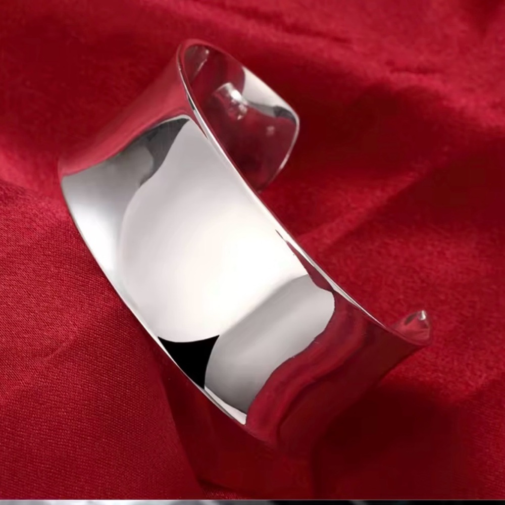 Elegant Silver Cuff Bracelet